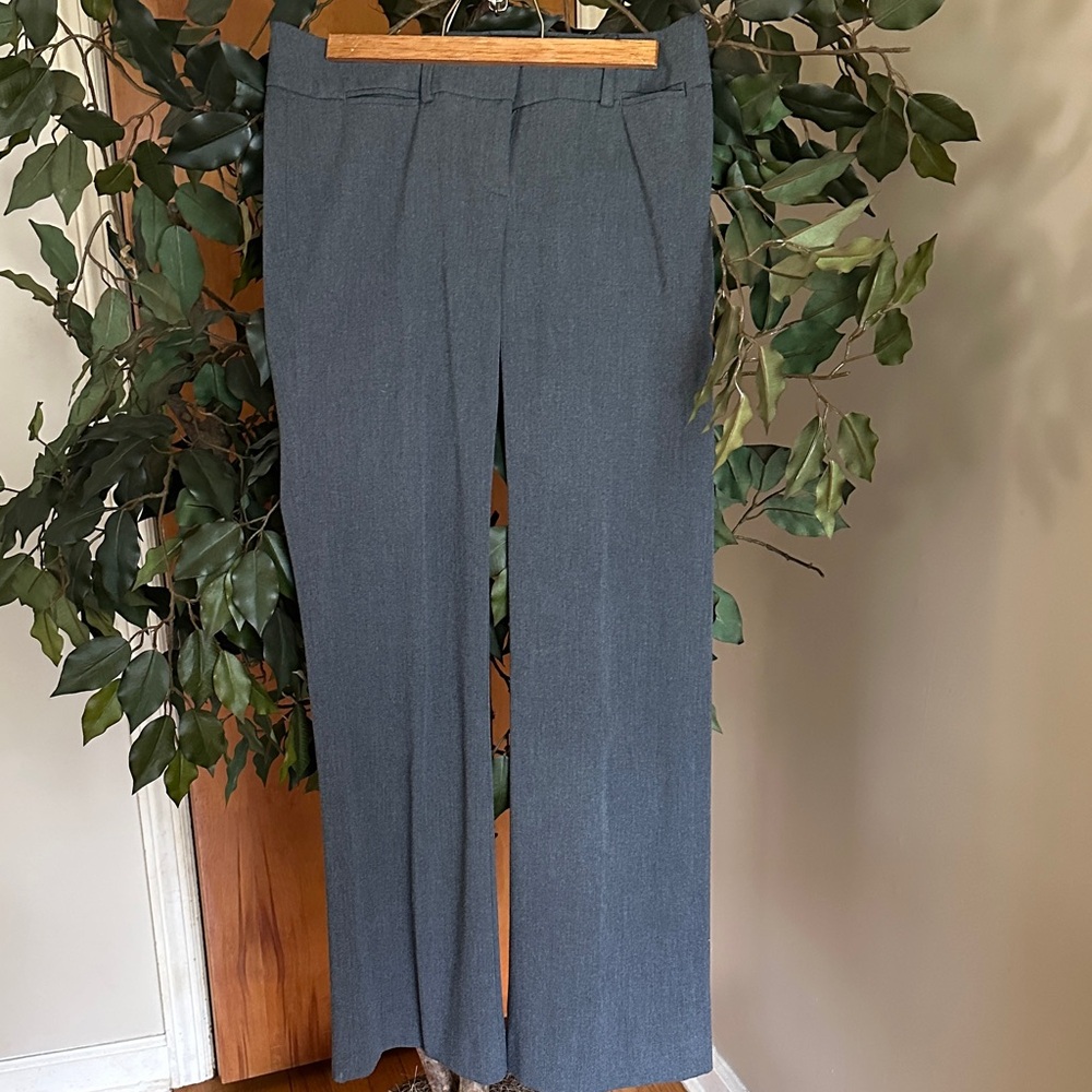 LOFT Classic Straight-Leg Dress Pants in Charcoal Gray/ 0P